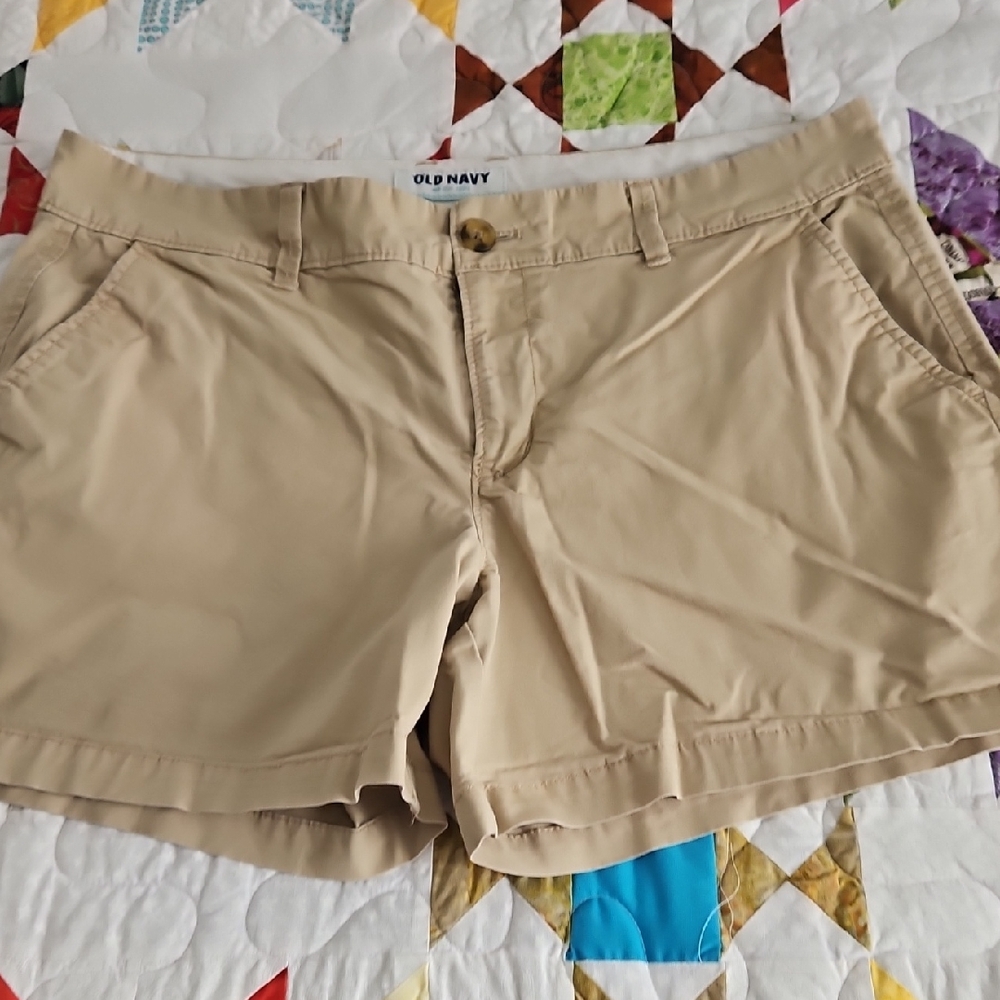 3/$18 Old Navy Women's Khaki Shorts